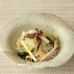 初霜を使った中華サラダ